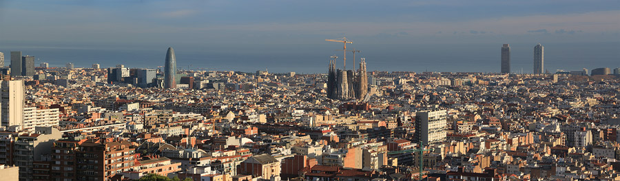Panorama sur Barcelone depuis le Park Gell