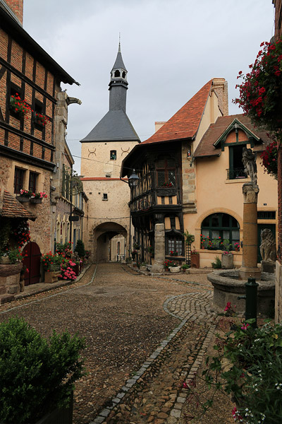 Dans les ruelles de Bourbon-Lancy...