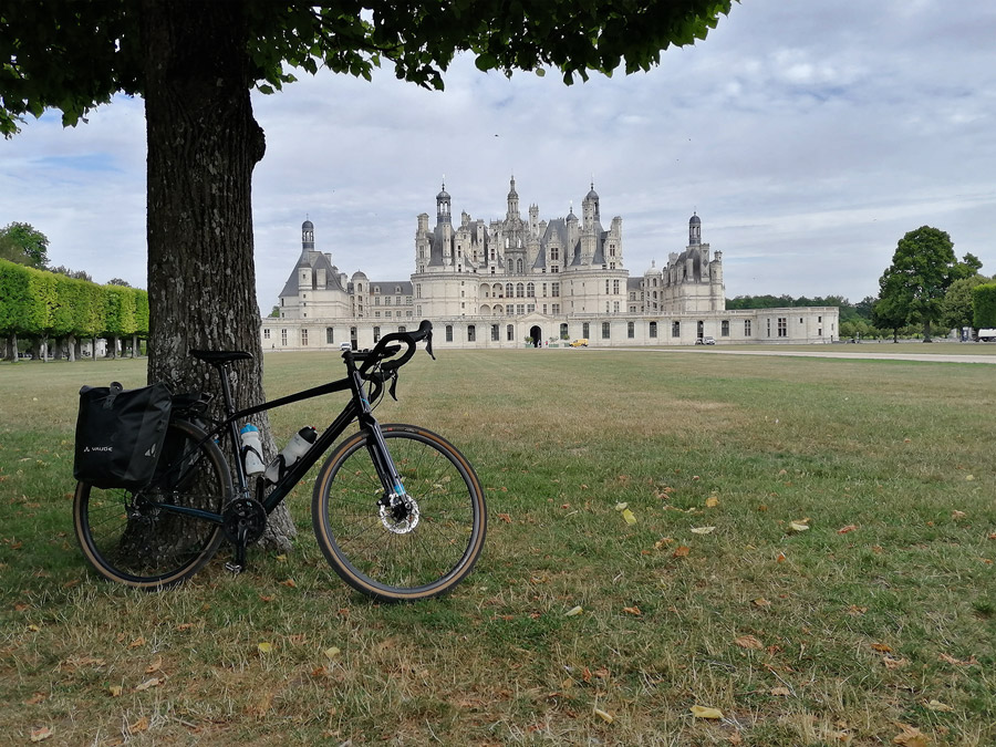 Devant le chteau de Chambord