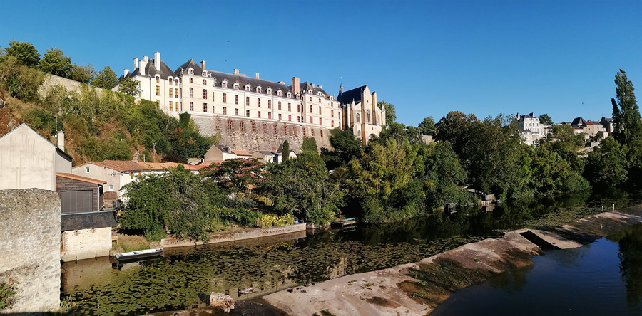 Thouars, son chteau et le Thouet