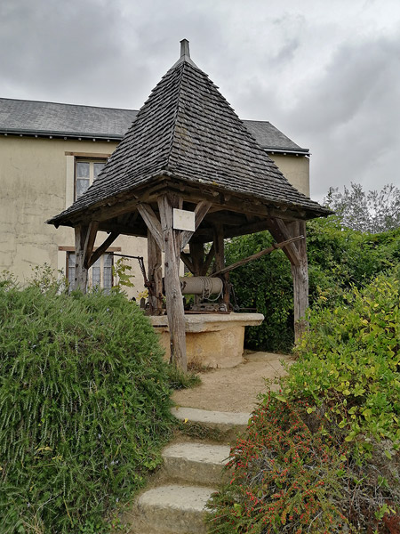 Tro, le puits qui parle