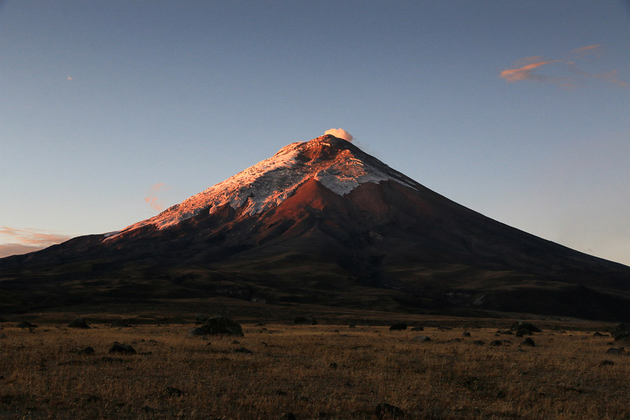 Premires lueurs du jour sur le Cotopaxi