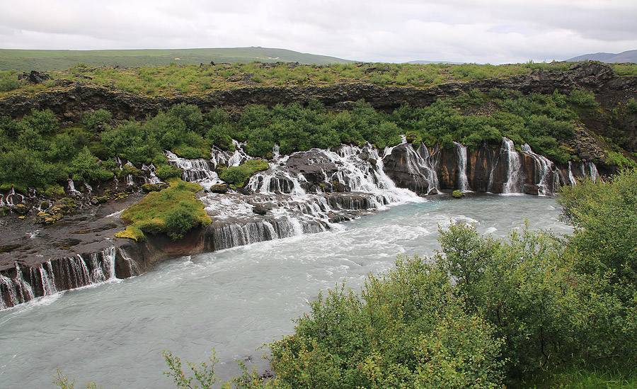 Cascade de Hraunfossar