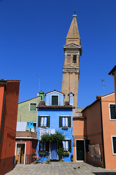 Le campanile pench de Burano