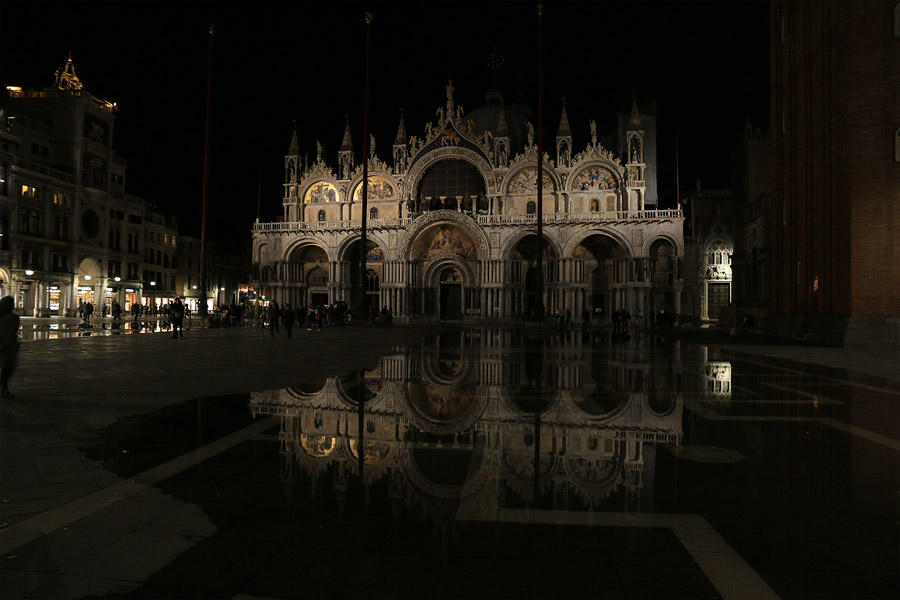 Reflets sur la place Saint-Marc