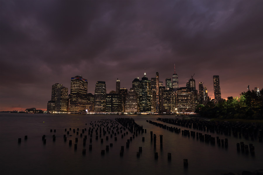 La nuit tombe sur Manhattan